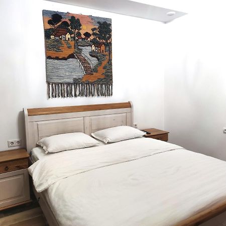 Loftik Apartments Gagarin Street 알마티 외부 사진